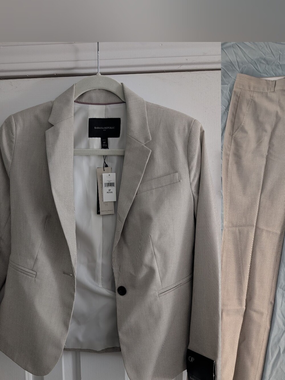 Banana Republic Women's Light Gray Blazer And Pants Suit NWT